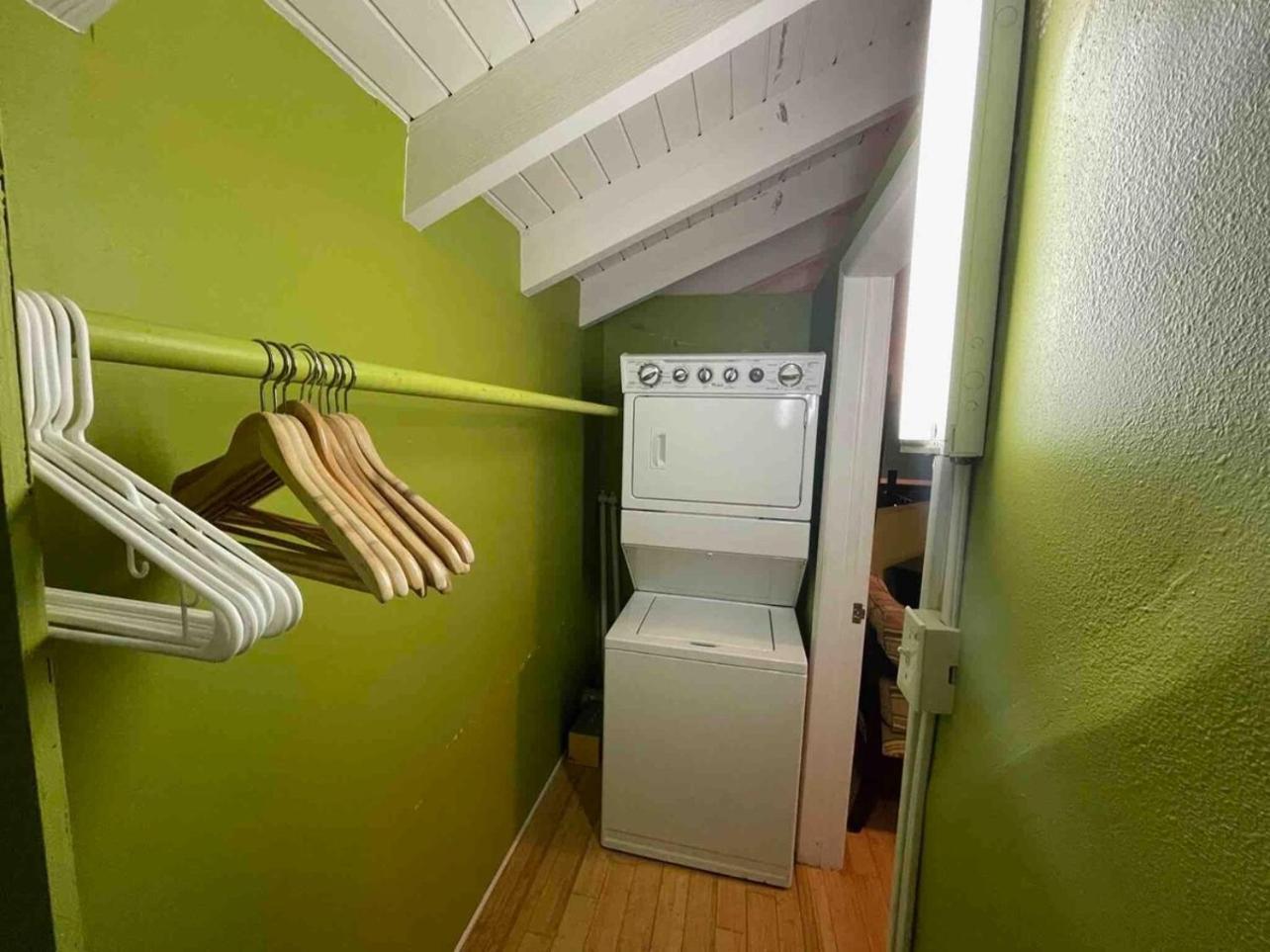 Villa Harbor View 2Bed 1Bath Loft In Downtown Red Hook! à East End  Extérieur photo